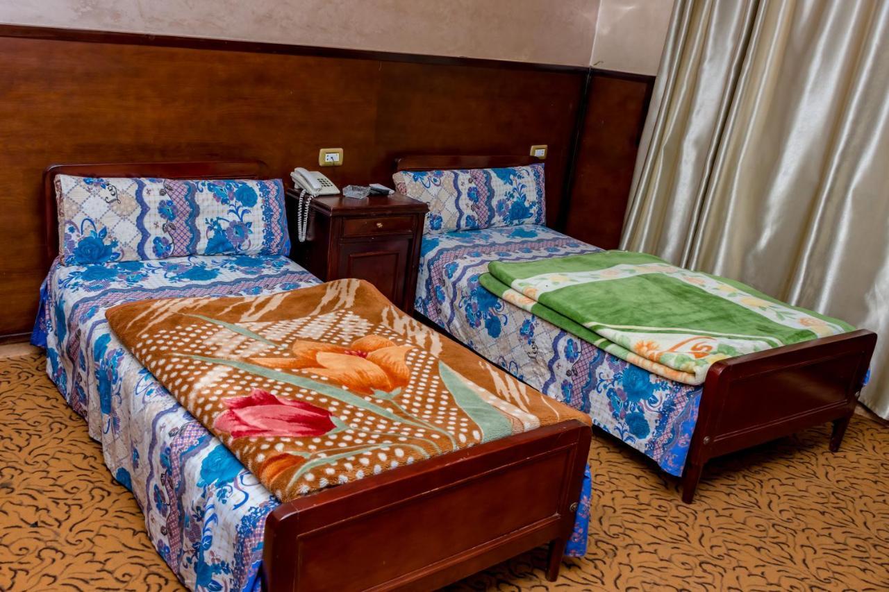 Al Tayser Hotel Damanhur Екстериор снимка