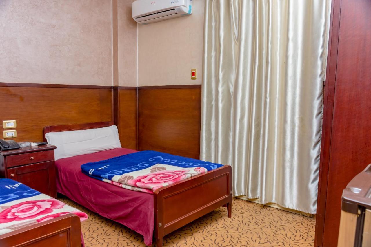 Al Tayser Hotel Damanhur Екстериор снимка